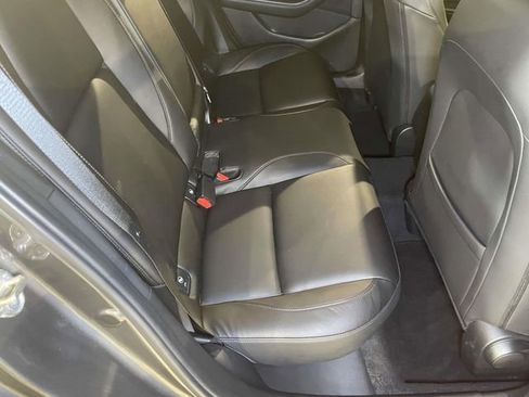 Used 2023 MAZDA MAZDA3 s FWD image 21