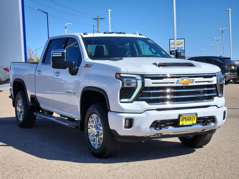 Used 2024 Chevrolet Silverado 2500 LTZ w/ LTZ Plus Package image 7