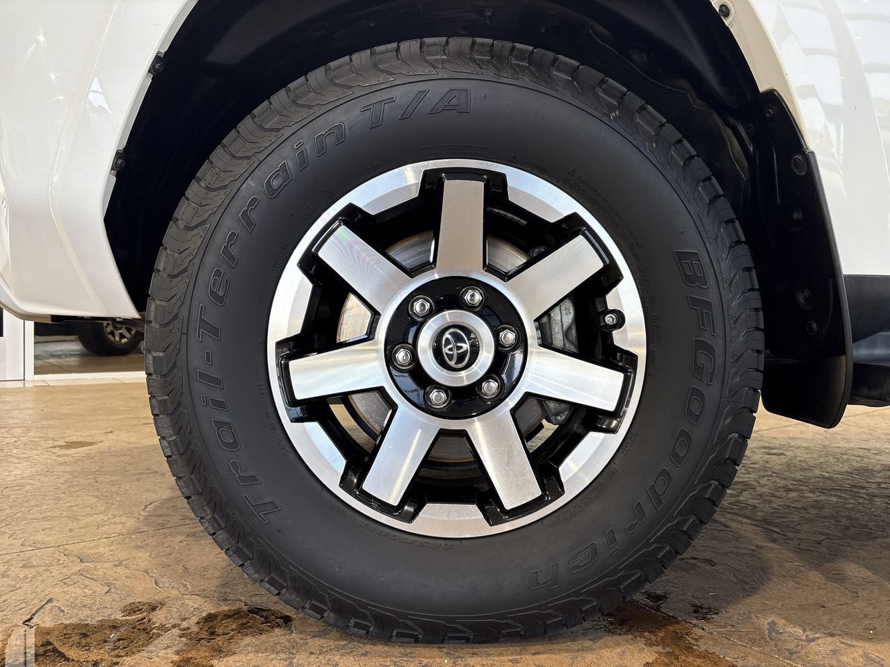 Used 2021 Toyota 4Runner TRD Off-Road Premium AWD/4WD image 10
