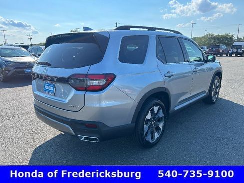 Certified 2026 Honda Pilot Touring image 5