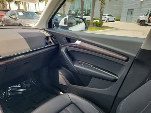Certified 2023 Audi Q5 Premium w/ Convenience Package AWD/4WD image 14
