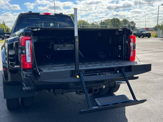 New 2026 Ford F450 Platinum w/ Platinum Plus Package AWD/4WD image 11