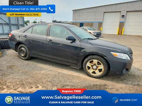 Used 2011 Toyota Camry LE FWD image 5