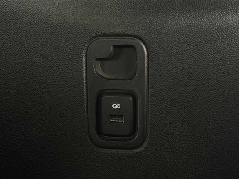 Used 2023 Chevrolet Traverse RS AWD/4WD image 56