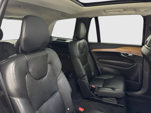 Used 2023 Volvo XC90 T8 Plus AWD/4WD image 46