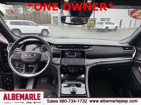 Used 2024 Jeep Grand Cherokee L Altitude image 40