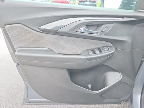 Used 2021 Chevrolet TrailBlazer LS AWD/4WD image 14