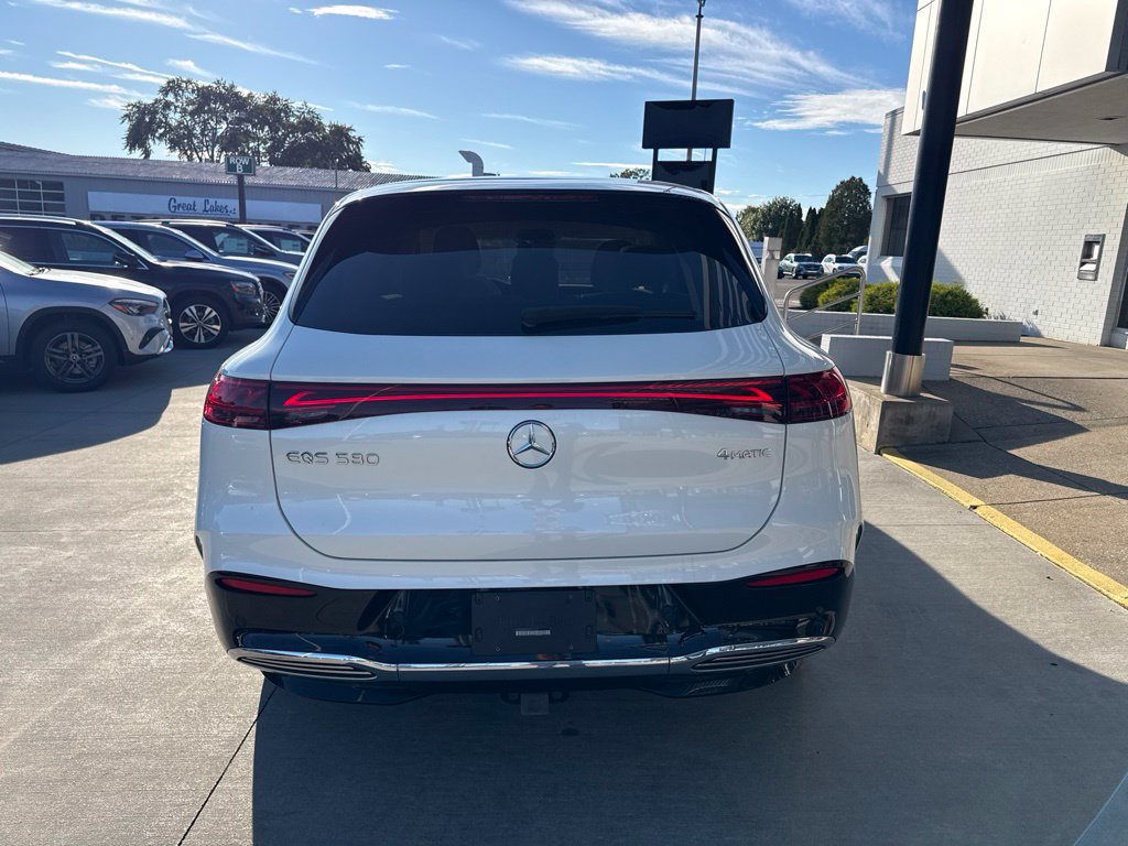 Used 2023 Mercedes-Benz EQS 580 4MATIC SUV image 6