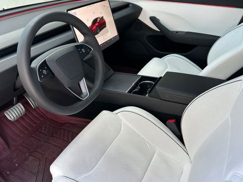 Used 2024 Tesla Model 3 Performance AWD/4WD image 10
