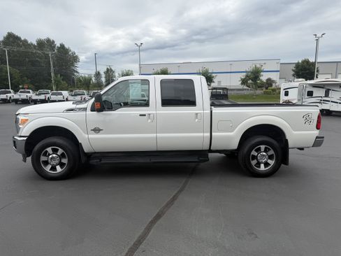 Used 2016 Ford F350 Lariat w/ Camper Package AWD/4WD image 2