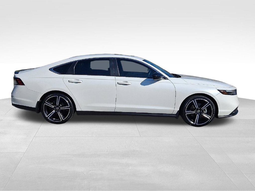 Used 2024 Honda Accord Sport image 7