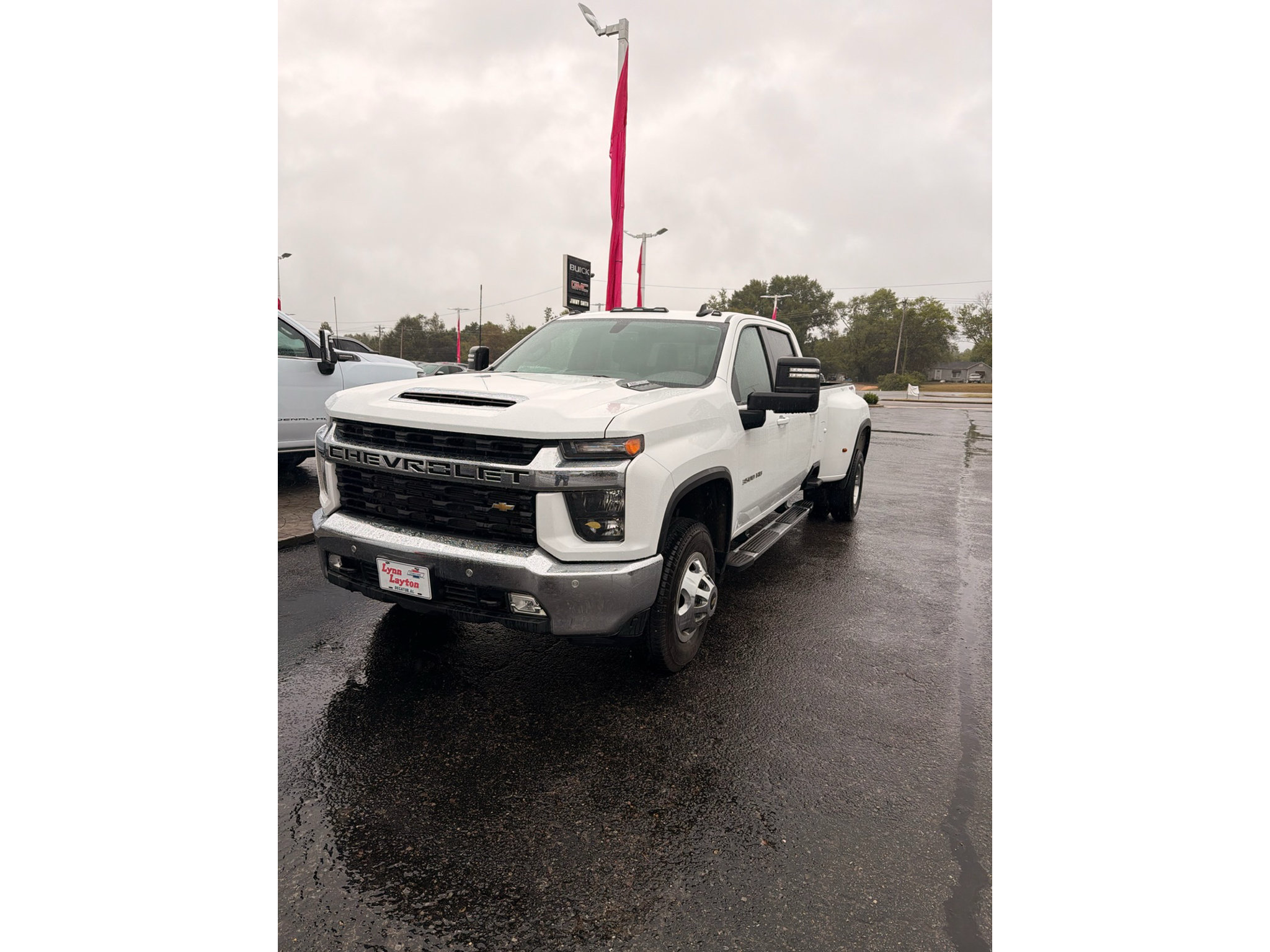 Used 2021 Chevrolet Silverado 3500 LT w/ All Star Edition AWD/4WD image 2