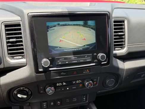 Used 2023 Nissan Frontier SV w/ SV Convenience Package AWD/4WD image 17
