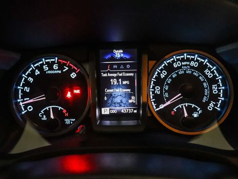 Used 2022 Toyota Tacoma TRD Sport RWD image 24