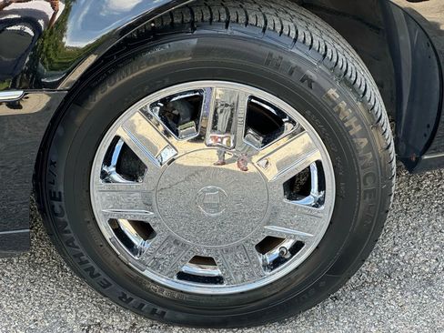 Used 2006 Cadillac DTS FWD image 40