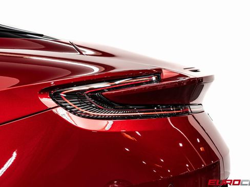 Used 2024 Aston Martin DB12 Coupe image 18