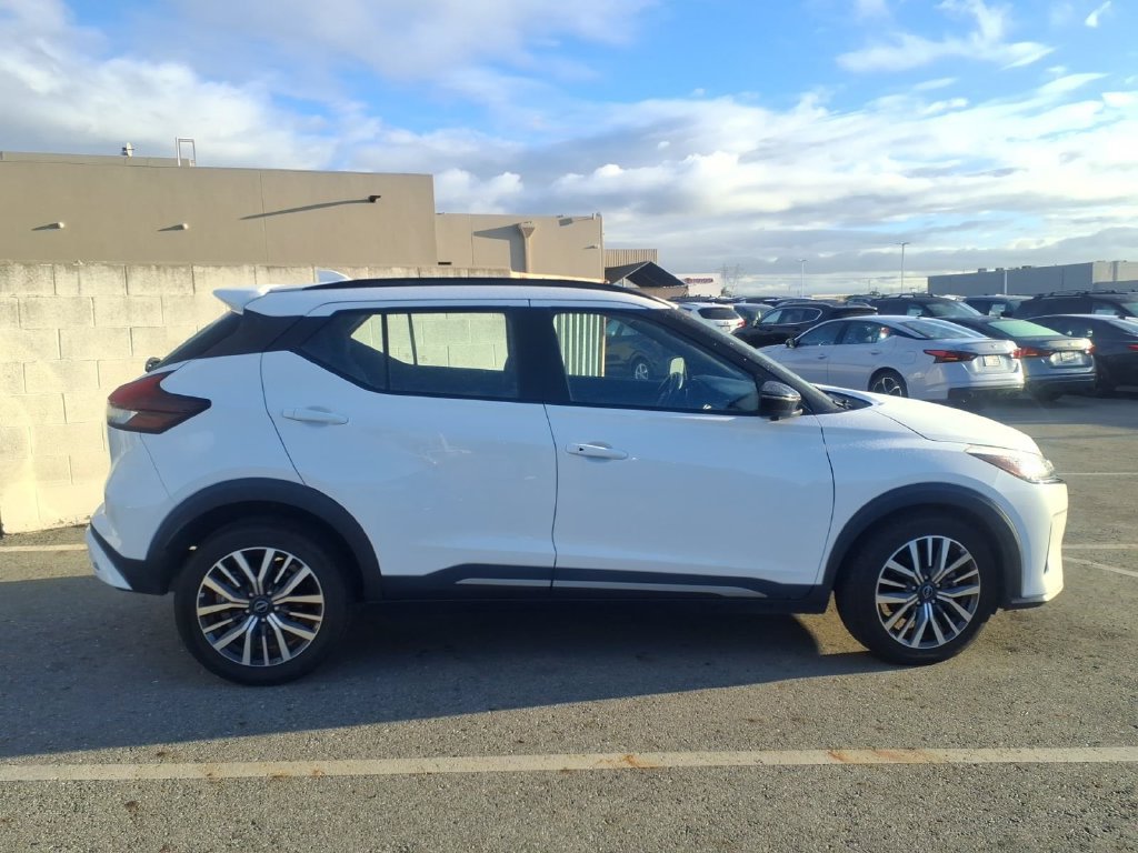 Used 2024 Nissan Kicks SR FWD image 6