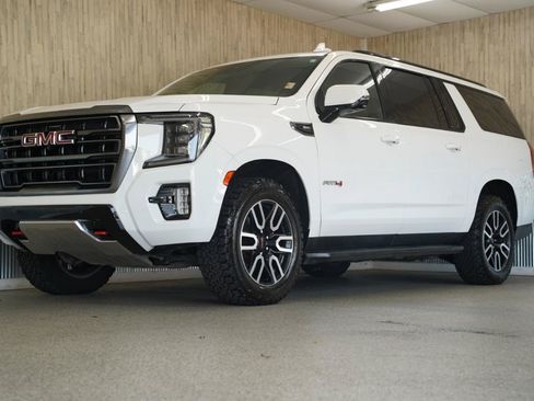 Used 2021 GMC Yukon XL AT4 w/ Rear Media and Nav Package AWD/4WD image 4