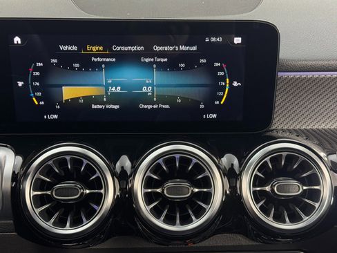 Used 2022 Mercedes-Benz GLB 250 image 28