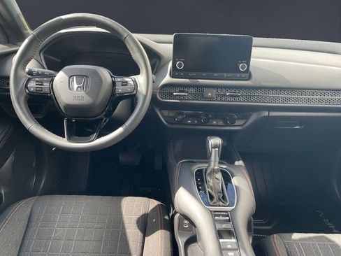 Used 2024 Honda HR-V Sport image 10