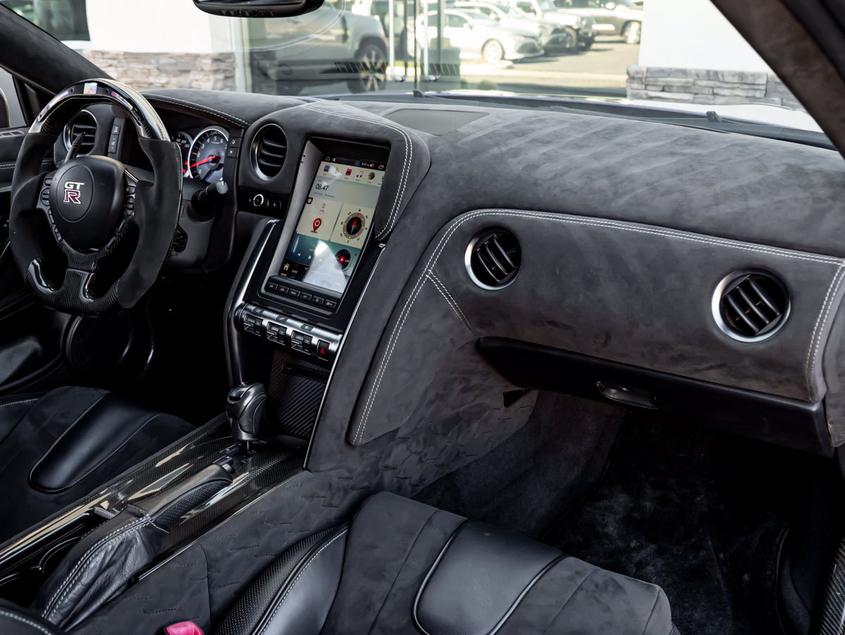 Used 2013 Nissan GT-R Premium AWD/4WD image 39