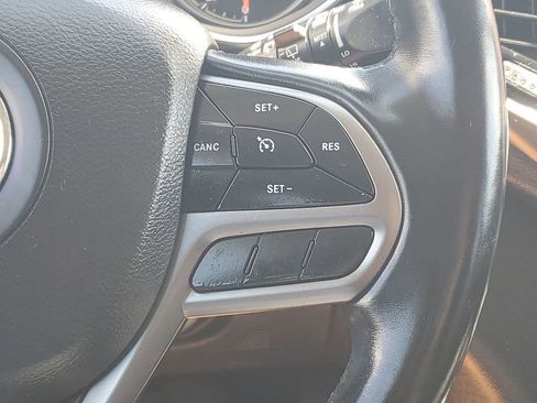 Used 2020 Jeep Cherokee Limited w/ Trailer Tow Group image 39