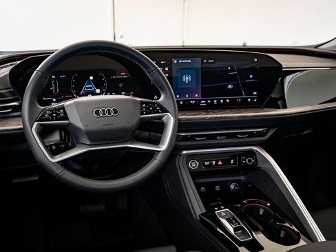 New 2025 Audi Q5 2.0T Premium Plus image 4