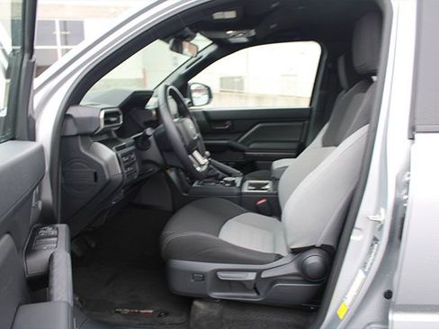 Used 2025 Toyota 4Runner TRD Off-Road image 12