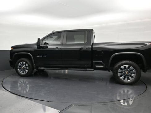 Used 2023 Chevrolet Silverado 2500 Custom w/ Custom Value Package AWD/4WD image 2