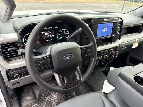 New 2026 Ford F550 4x4 Crew Cab image 13