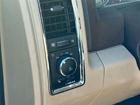 Used 2018 RAM 1500 Laramie Longhorn image 10