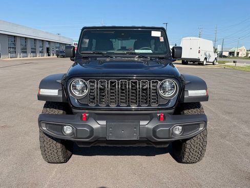 Used 2024 Jeep Wrangler Unlimited Rubicon w/ Technology Group AWD/4WD image 2
