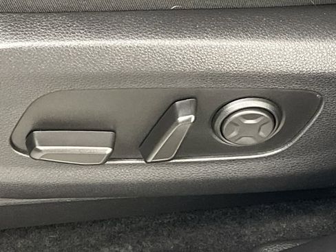 Used 2024 Kia Carnival SX Prestige FWD image 12