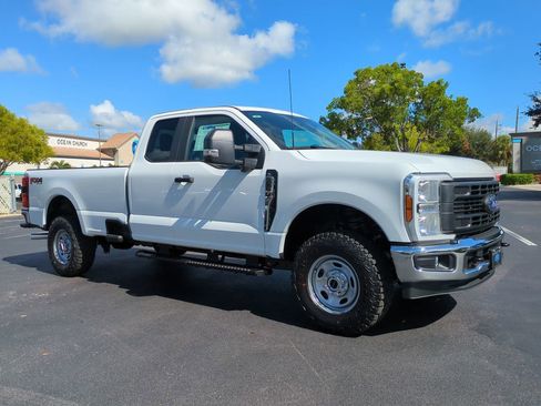 New 2026 Ford F350 XL w/ 360-Degree Camera Package AWD/4WD image 2