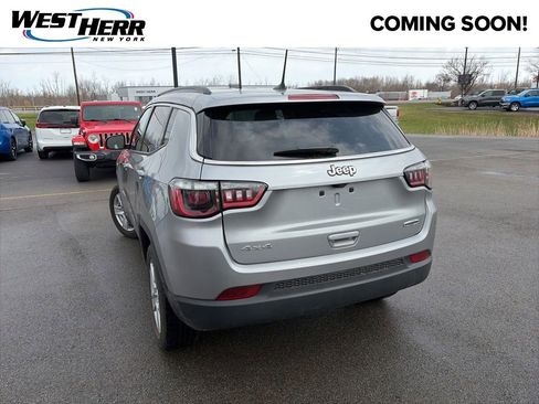 Used 2022 Jeep Compass Latitude w/ Convenience Group image 3