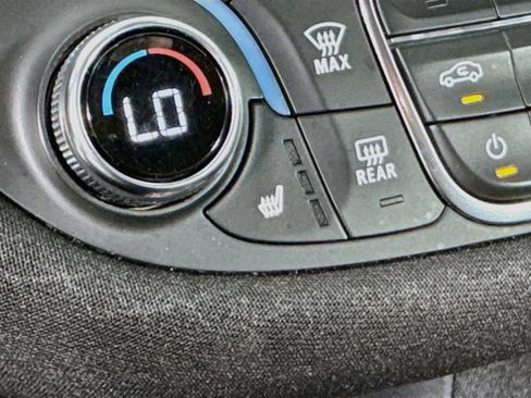 Used 2025 Chevrolet Malibu LT FWD image 21