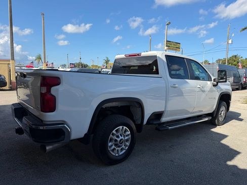 Used 2025 Chevrolet Silverado 2500 LT w/ Convenience Package AWD/4WD image 5