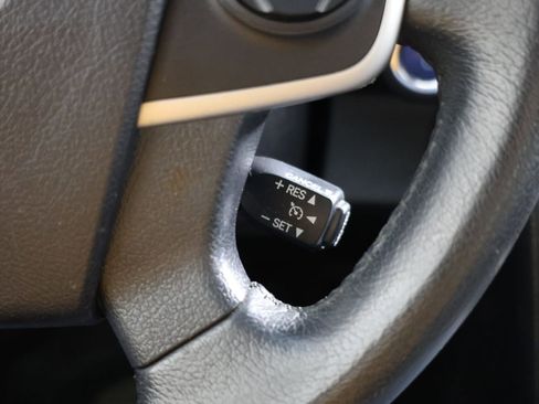 Used 2014 Toyota Camry SE w/ Moonroof Package image 27