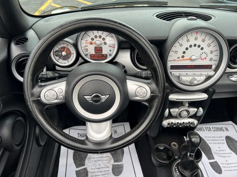 Used 2010 MINI Cooper Convertible FWD image 31