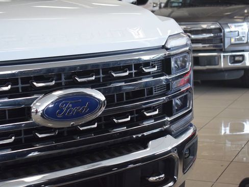 Used 2023 Ford F250 Lariat w/ Chrome Package AWD/4WD image 6