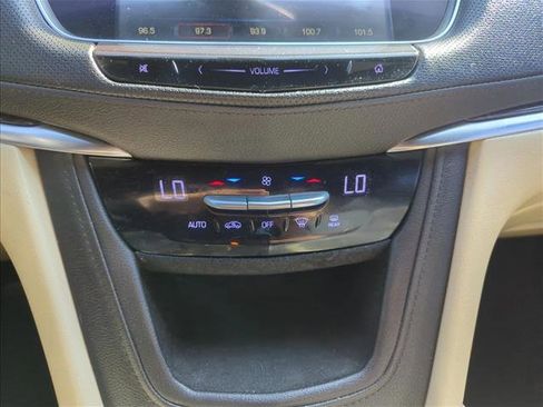 Used 2018 Cadillac XT5 FWD w/ LPO, Wheel Lock Package image 8