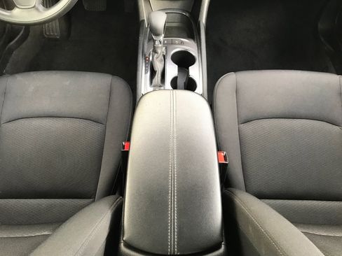 Used 2025 Chevrolet Malibu LT FWD image 14