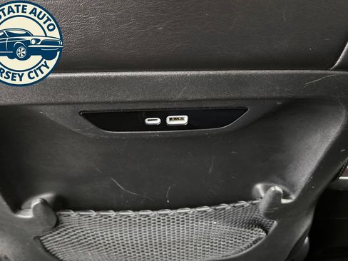 Used 2025 Chrysler Pacifica Select FWD image 31