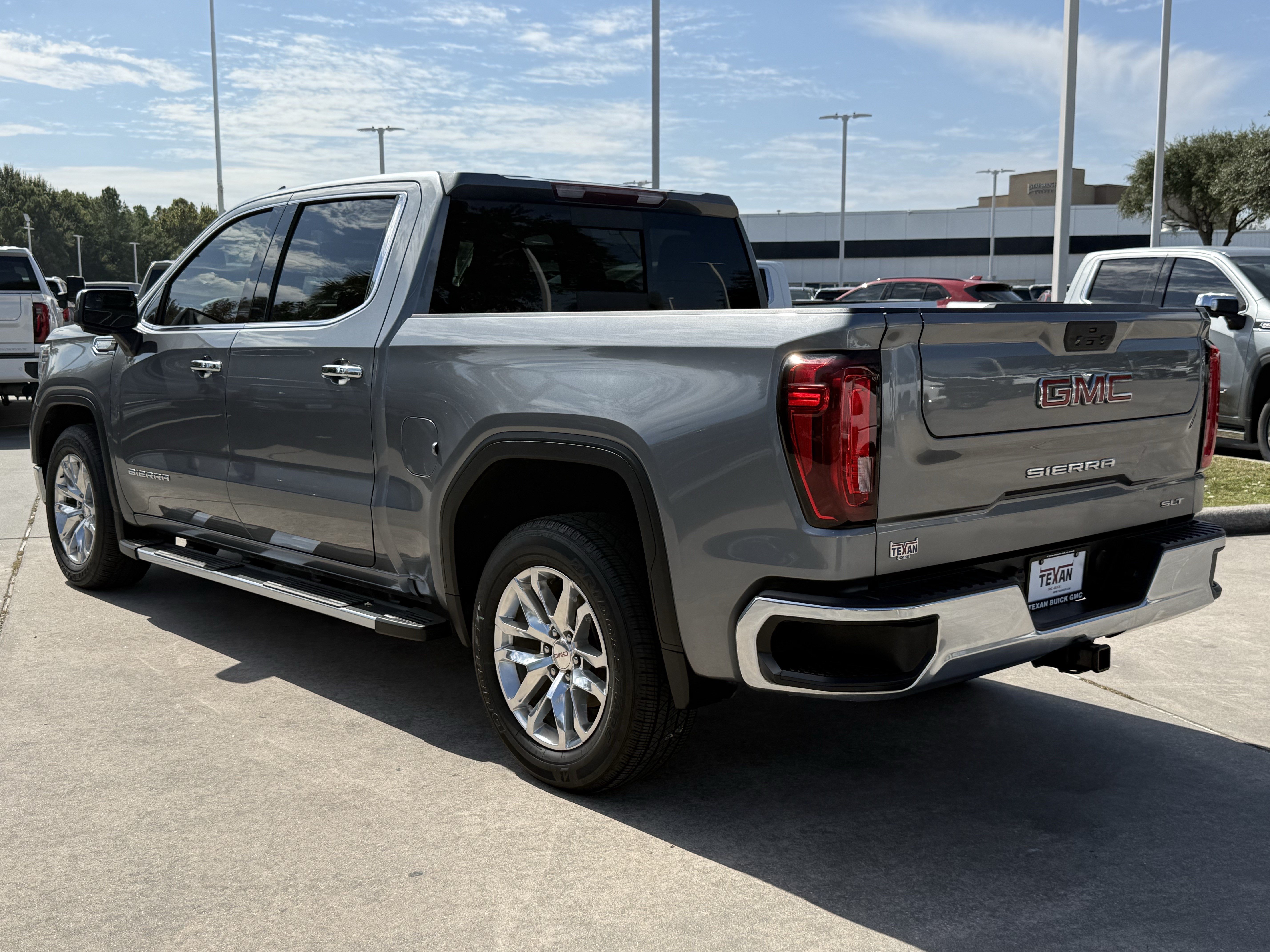 Used 2021 GMC Sierra 1500 SLT RWD image 7