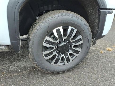 New 2026 GMC Sierra 2500 Denali Ultimate w/ Max Trailering Package image 9