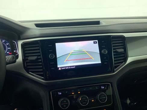 Used 2022 Volkswagen Atlas Cross Sport SE image 7