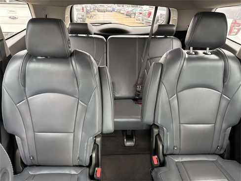Used 2018 Buick Enclave Premium image 12