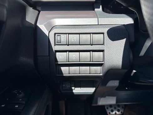 Used 2025 Toyota Tacoma TRD Sport AWD/4WD image 23