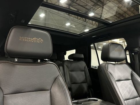 Used 2021 Chevrolet Tahoe High Country w/ Premium Package RWD image 20