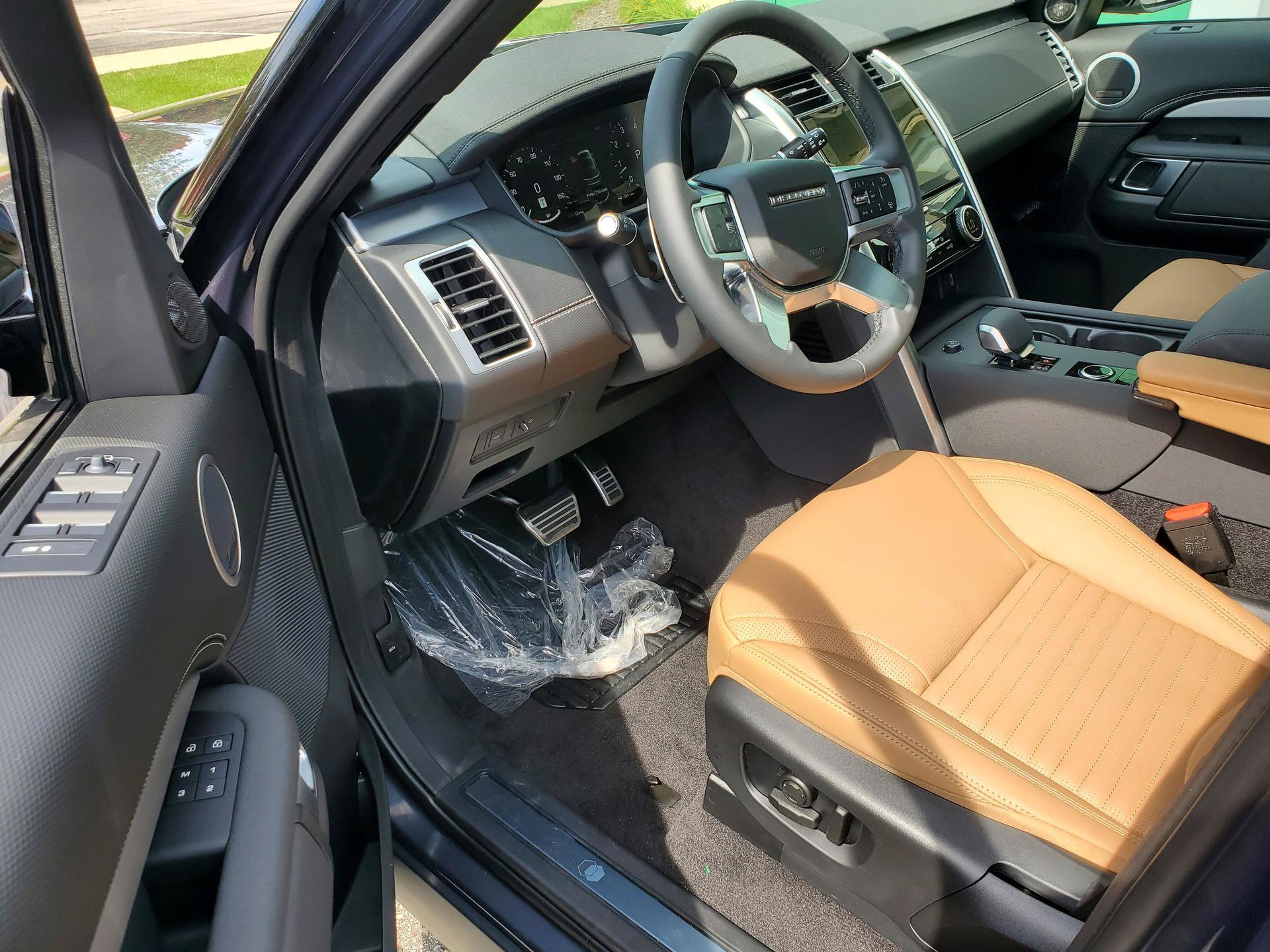 New 2026 Land Rover Discovery Limited Edition AWD/4WD image 10